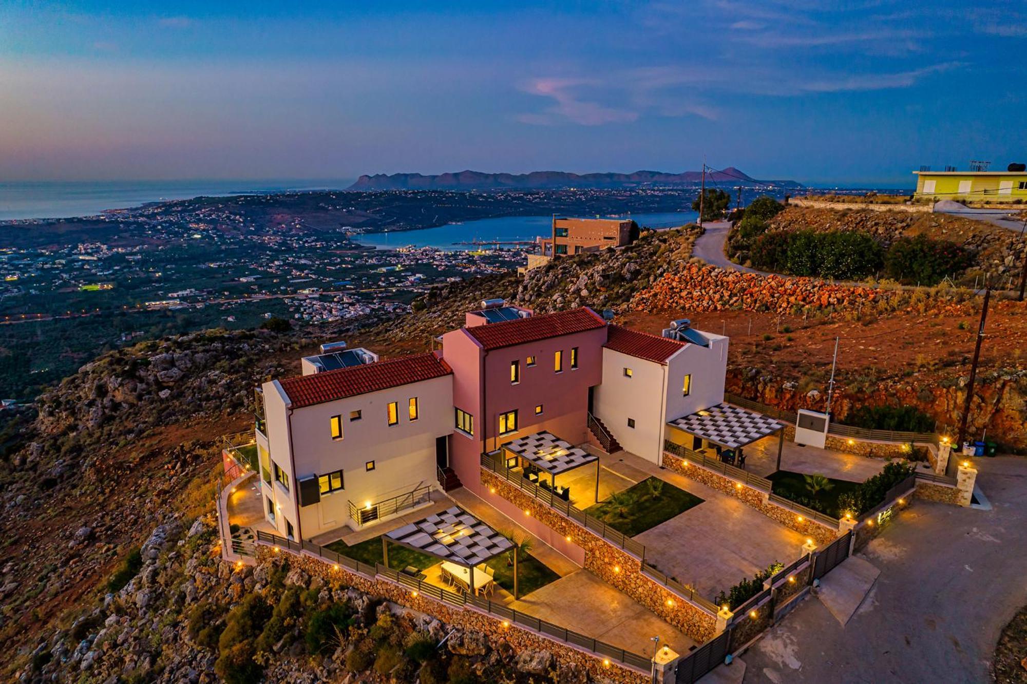 Mari Chania, With Private Ecologic Pool And Amazing View! Villaer Khania