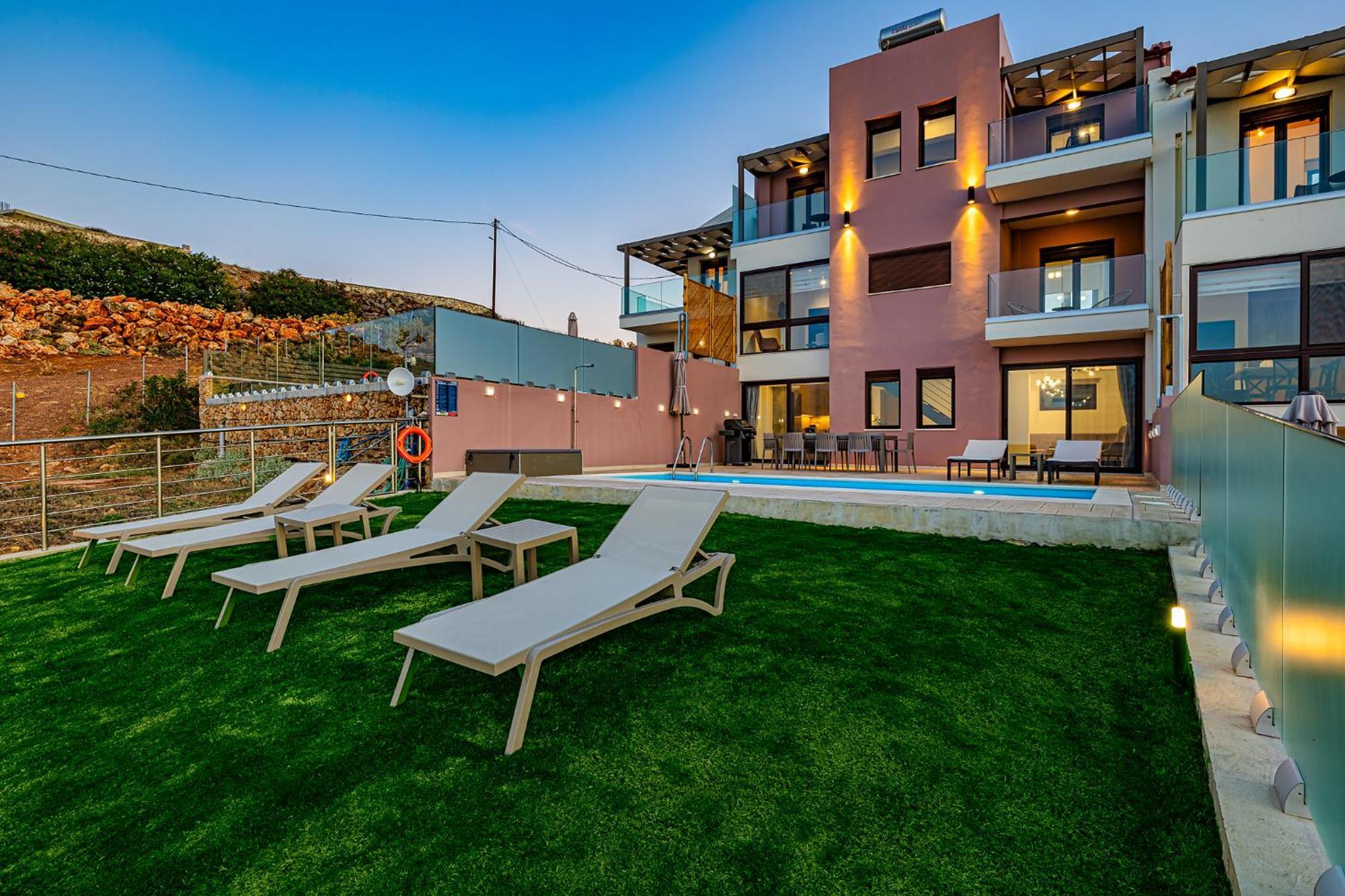 Mari Chania, With Private Ecologic Pool And Amazing View! * Khania