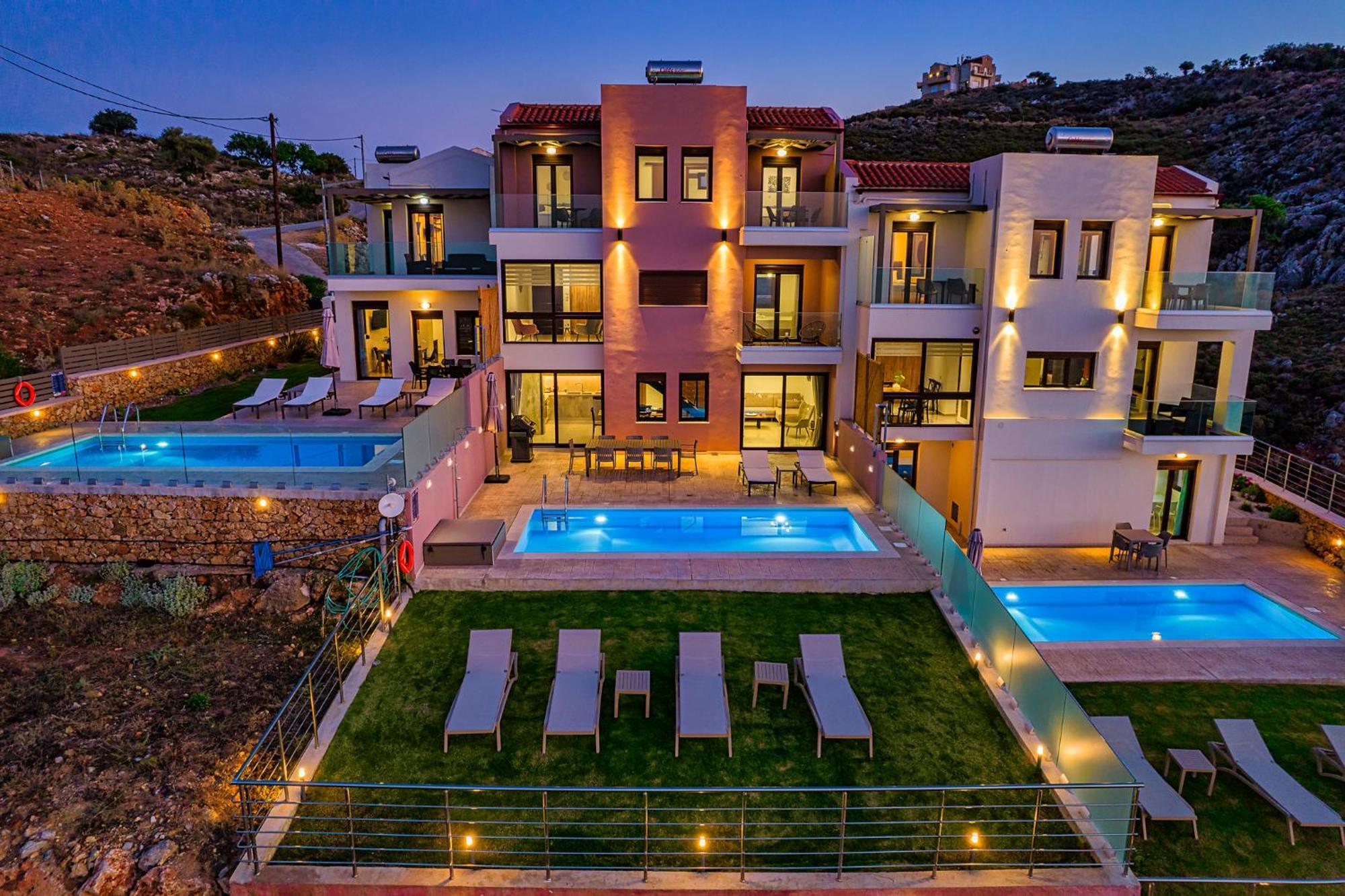 Mari Chania, With Private Ecologic Pool And Amazing View! Villaer *