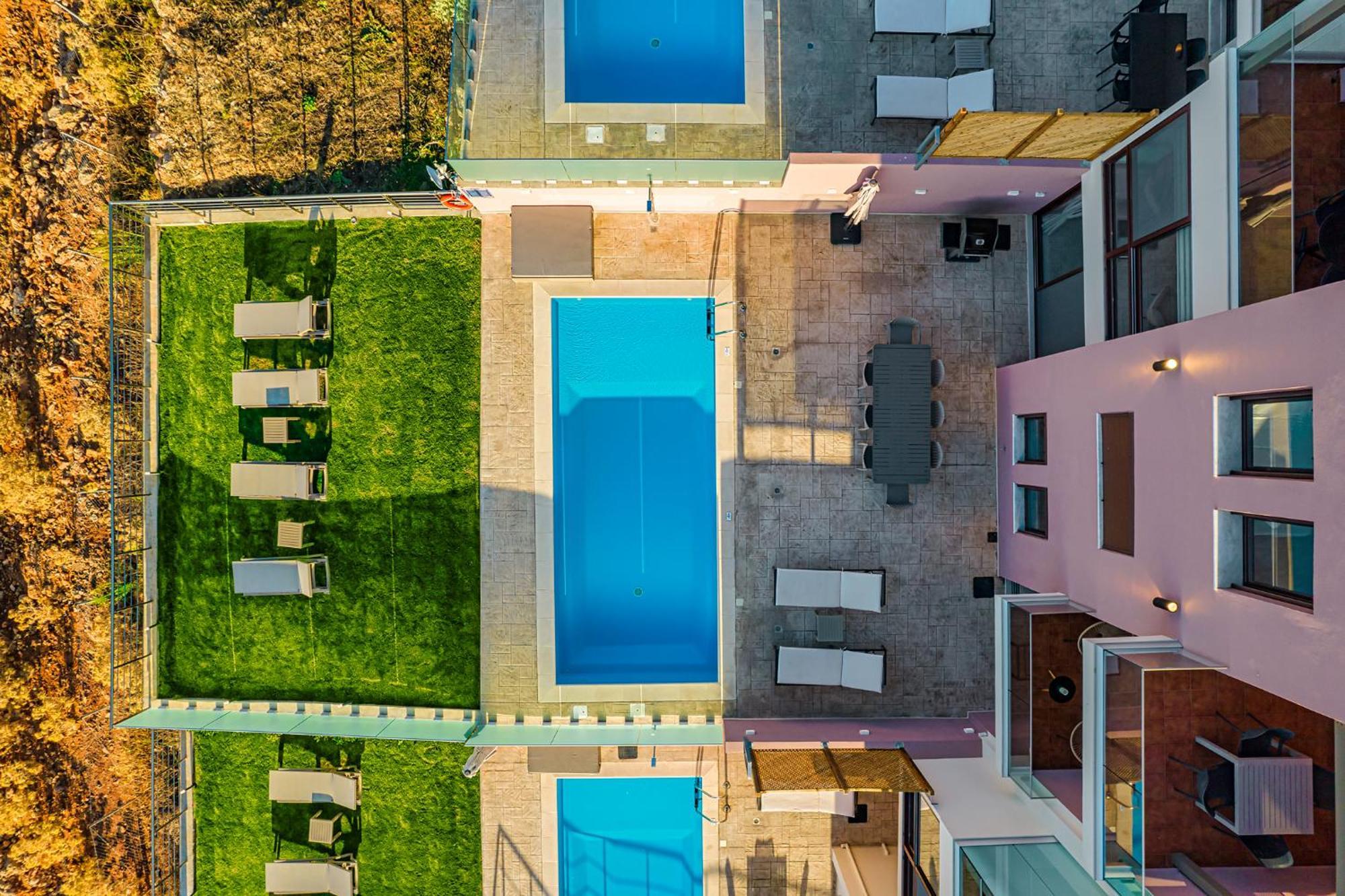 Mari Chania, With Private Ecologic Pool And Amazing View! * Khania