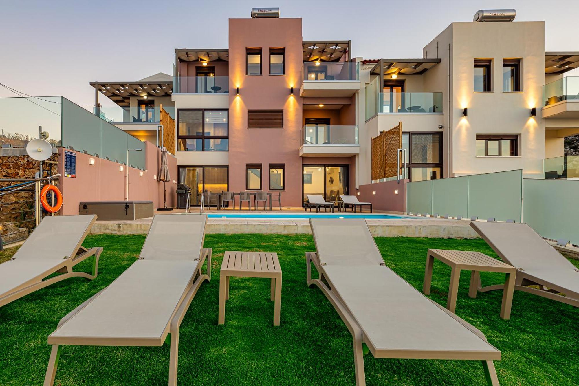 Mari Chania, With Private Ecologic Pool And Amazing View! * Khania