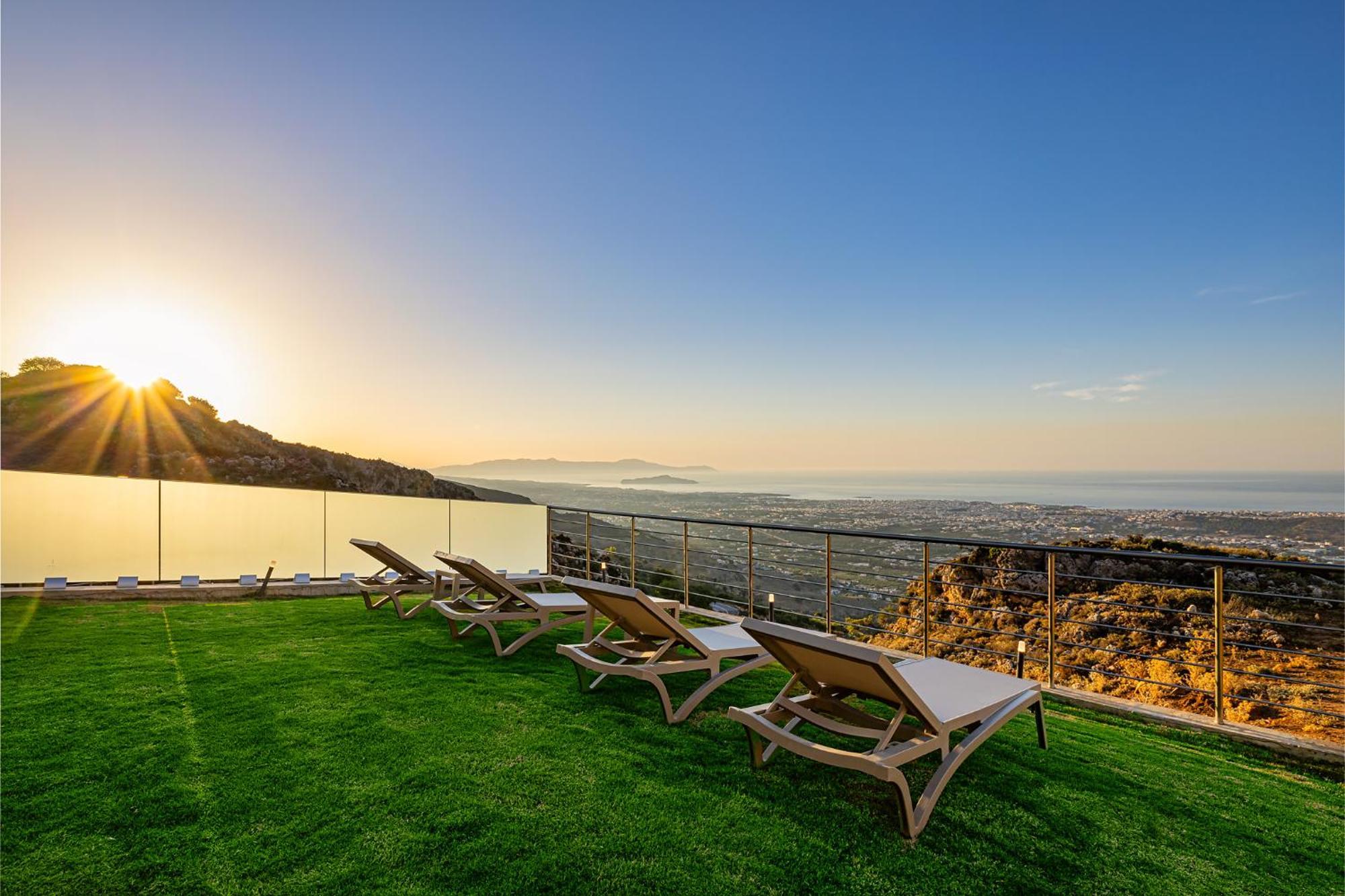 Mari Chania, With Private Ecologic Pool And Amazing View! * Khania