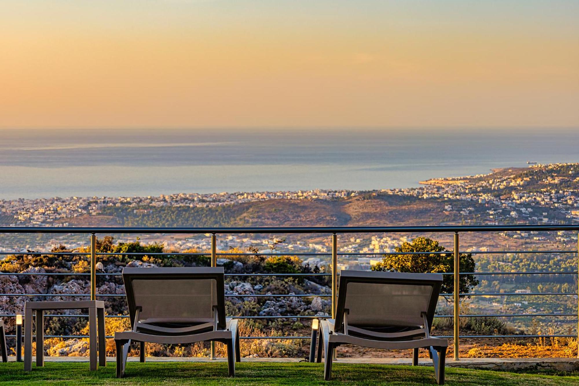 Mari Chania, With Private Ecologic Pool And Amazing View! Villaer *