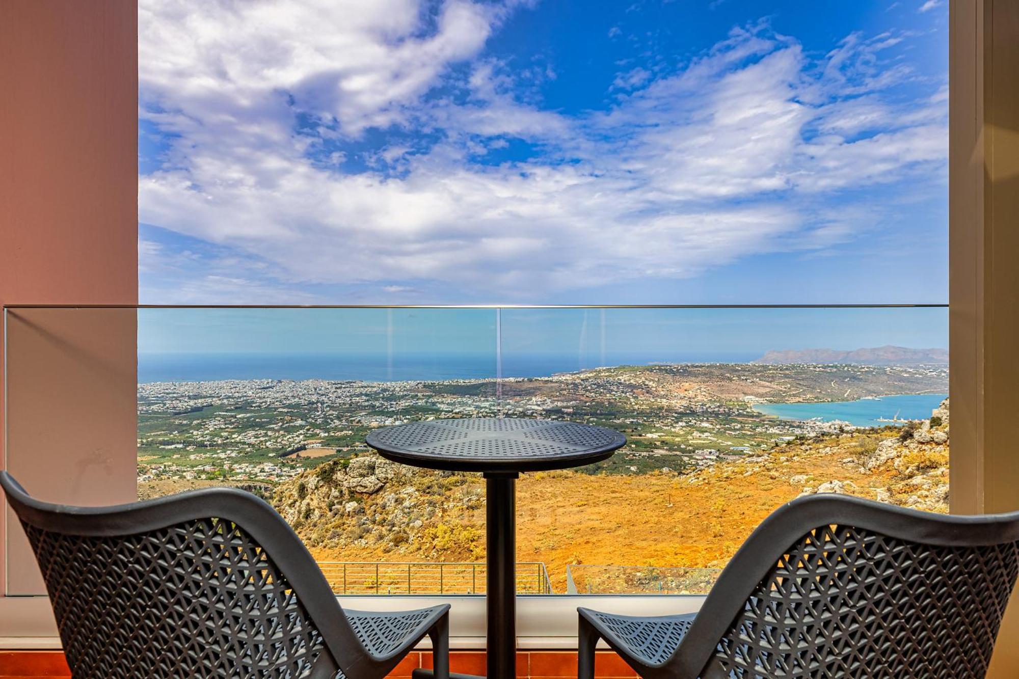 Villaer Mari Chania, With Private Ecologic Pool And Amazing View! Khania