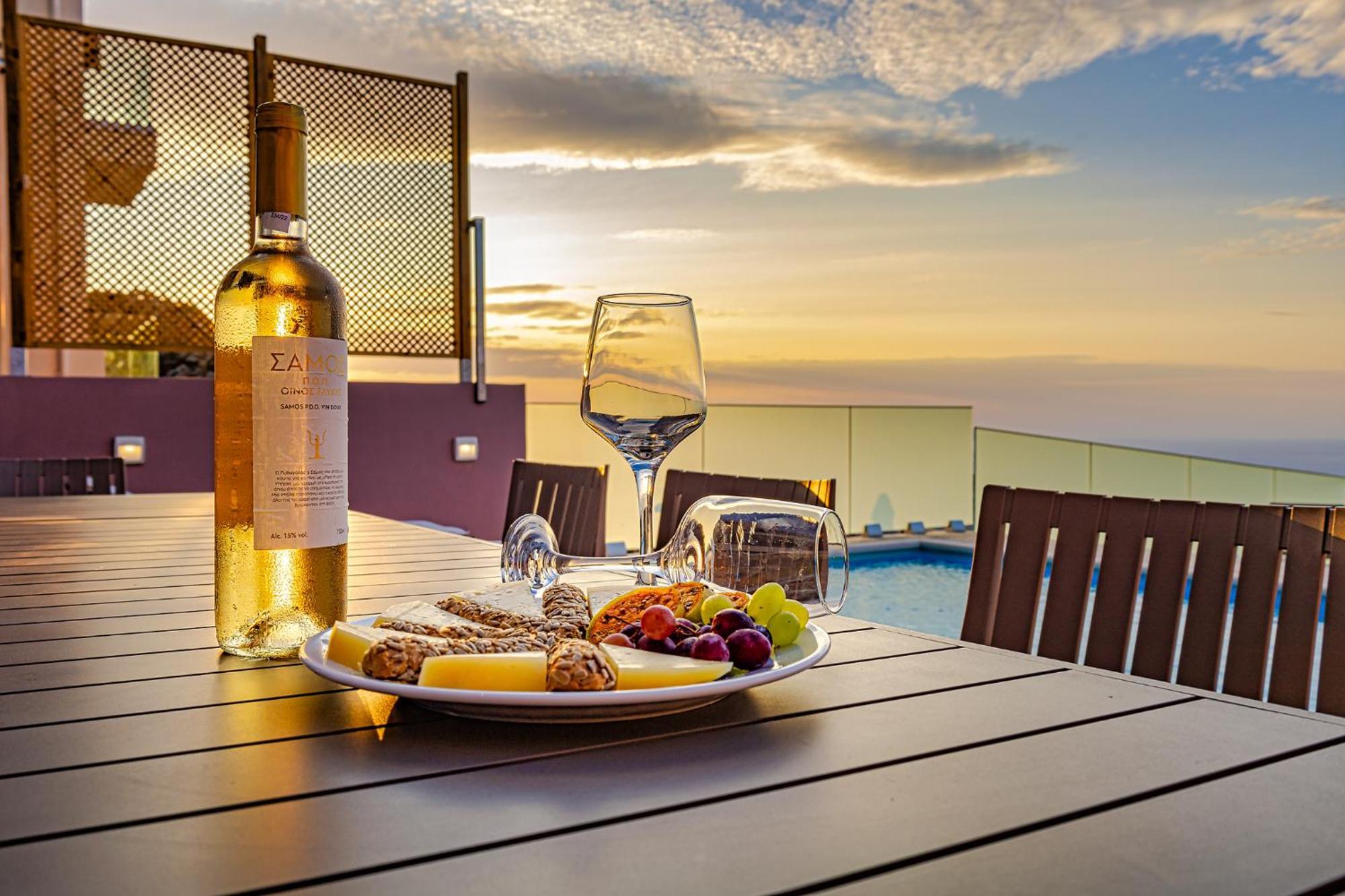 Villaer Mari Chania, With Private Ecologic Pool And Amazing View! *