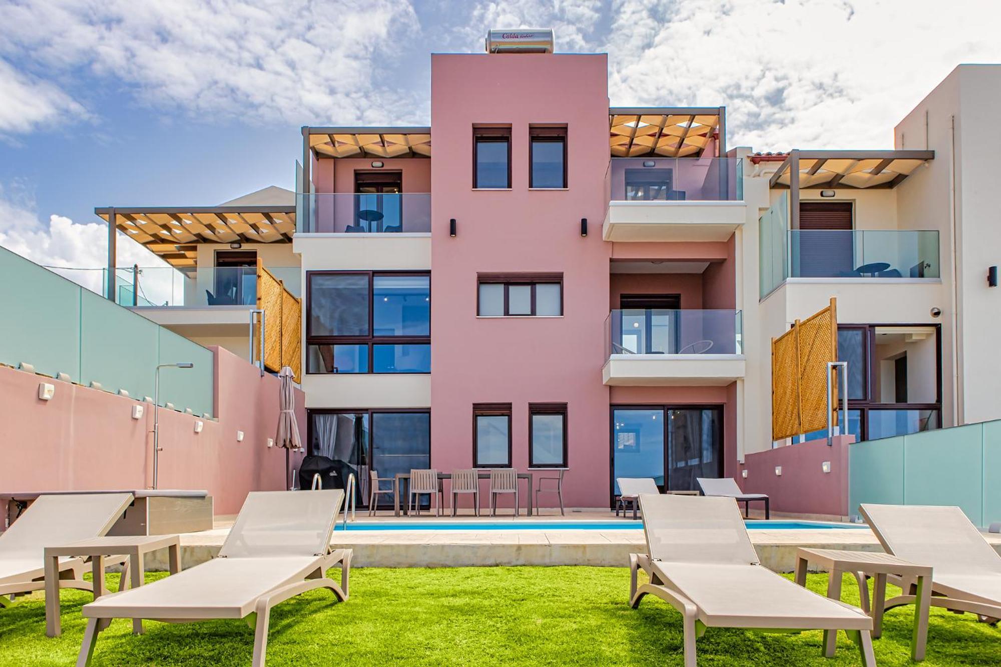 Mari Chania, With Private Ecologic Pool And Amazing View! Khania
