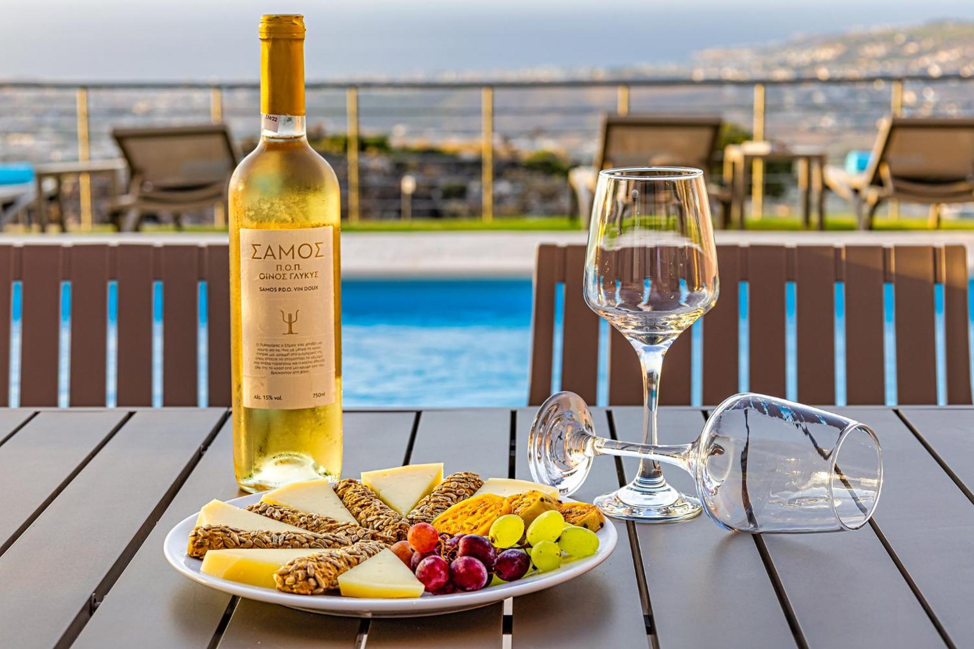 Villaer Mari Chania, With Private Ecologic Pool And Amazing View! *