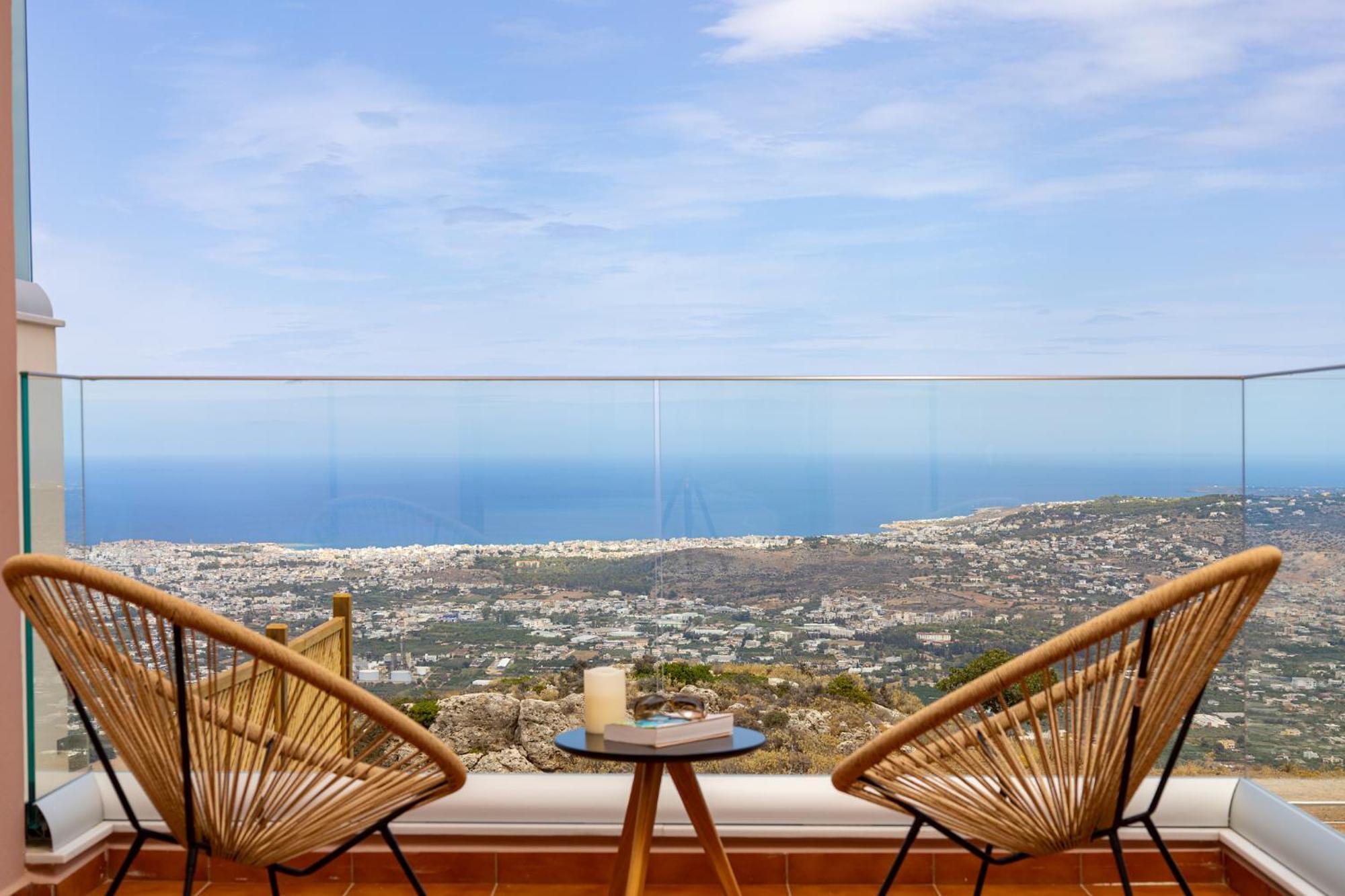 Villaer Mari Chania, With Private Ecologic Pool And Amazing View!