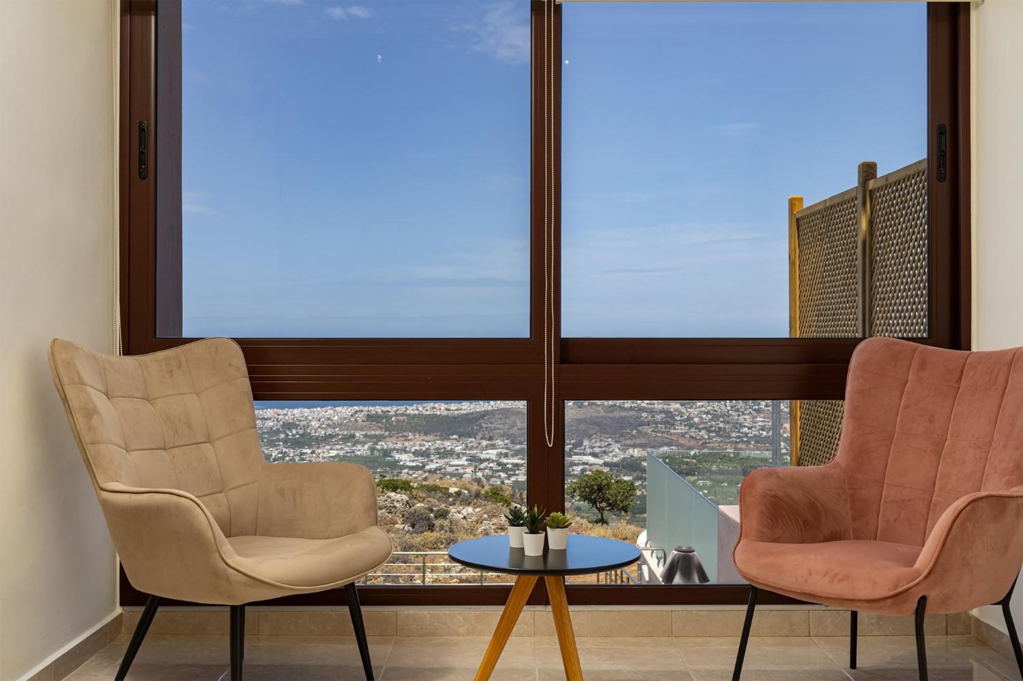 Villaer Mari Chania, With Private Ecologic Pool And Amazing View!