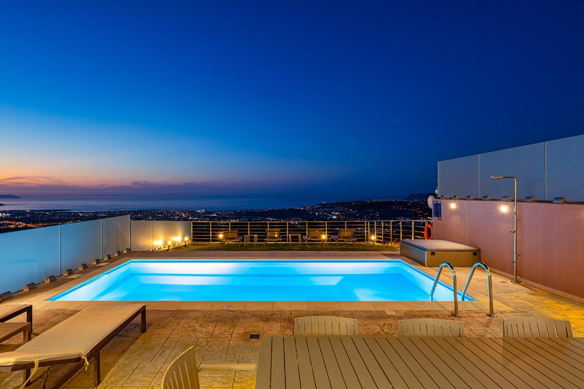 Villaer Mari Chania, With Private Ecologic Pool And Amazing View! *