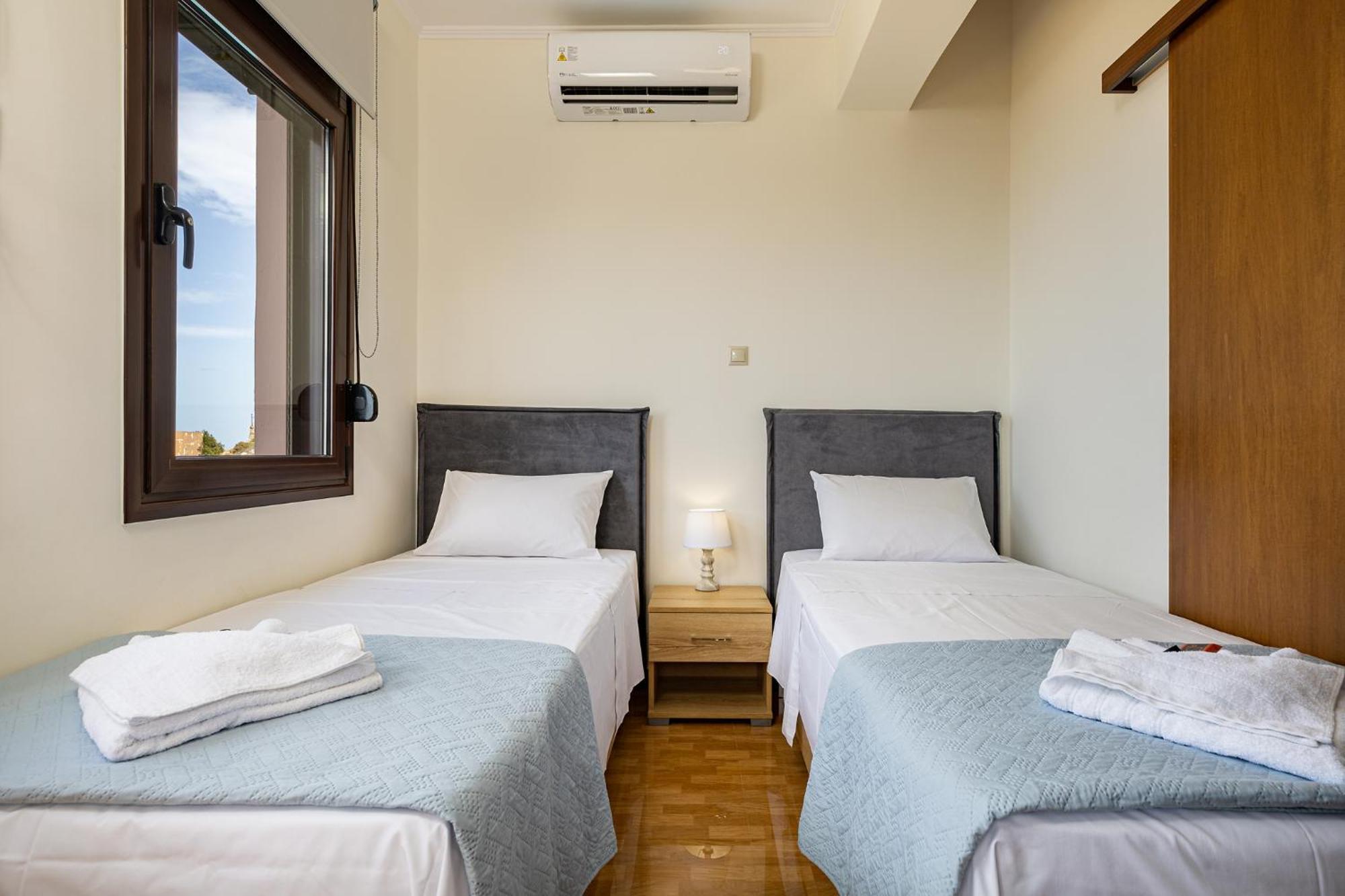 Mari Chania, With Private Ecologic Pool And Amazing View! Villaer *