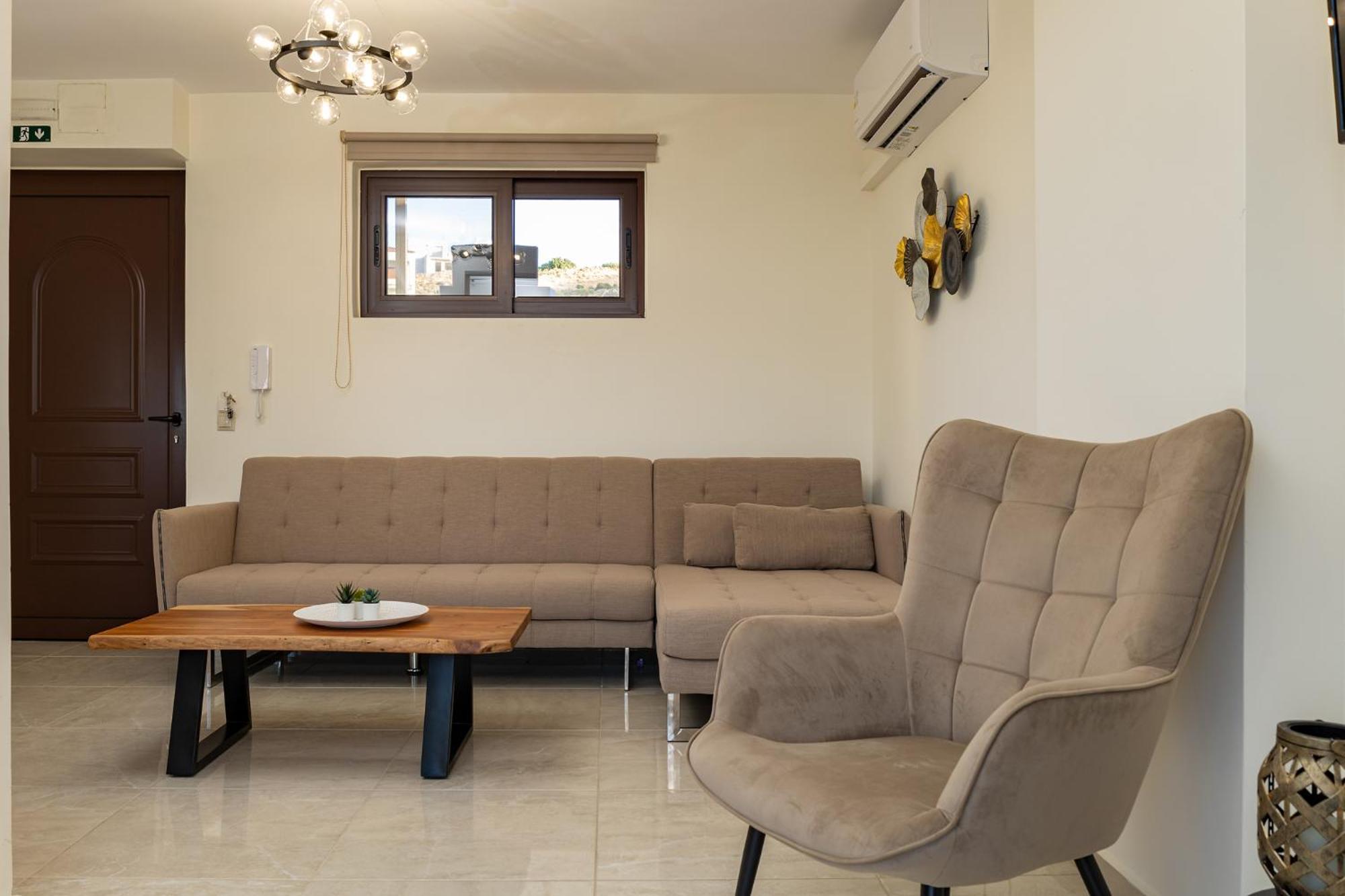 Mari Chania, With Private Ecologic Pool And Amazing View! Khania