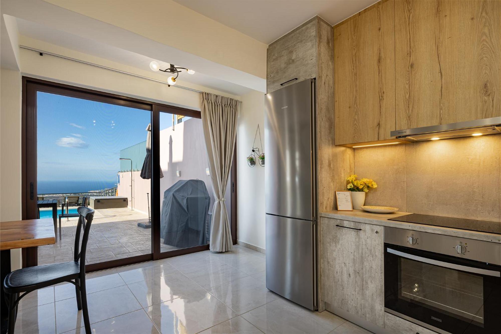 Mari Chania, With Private Ecologic Pool And Amazing View! Chrissi Akti Chania